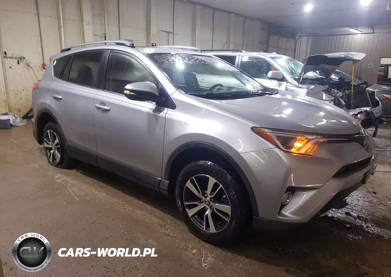 2018 Toyota Rav4 Xle VIN:JTMRFREV7JD235259 - 4