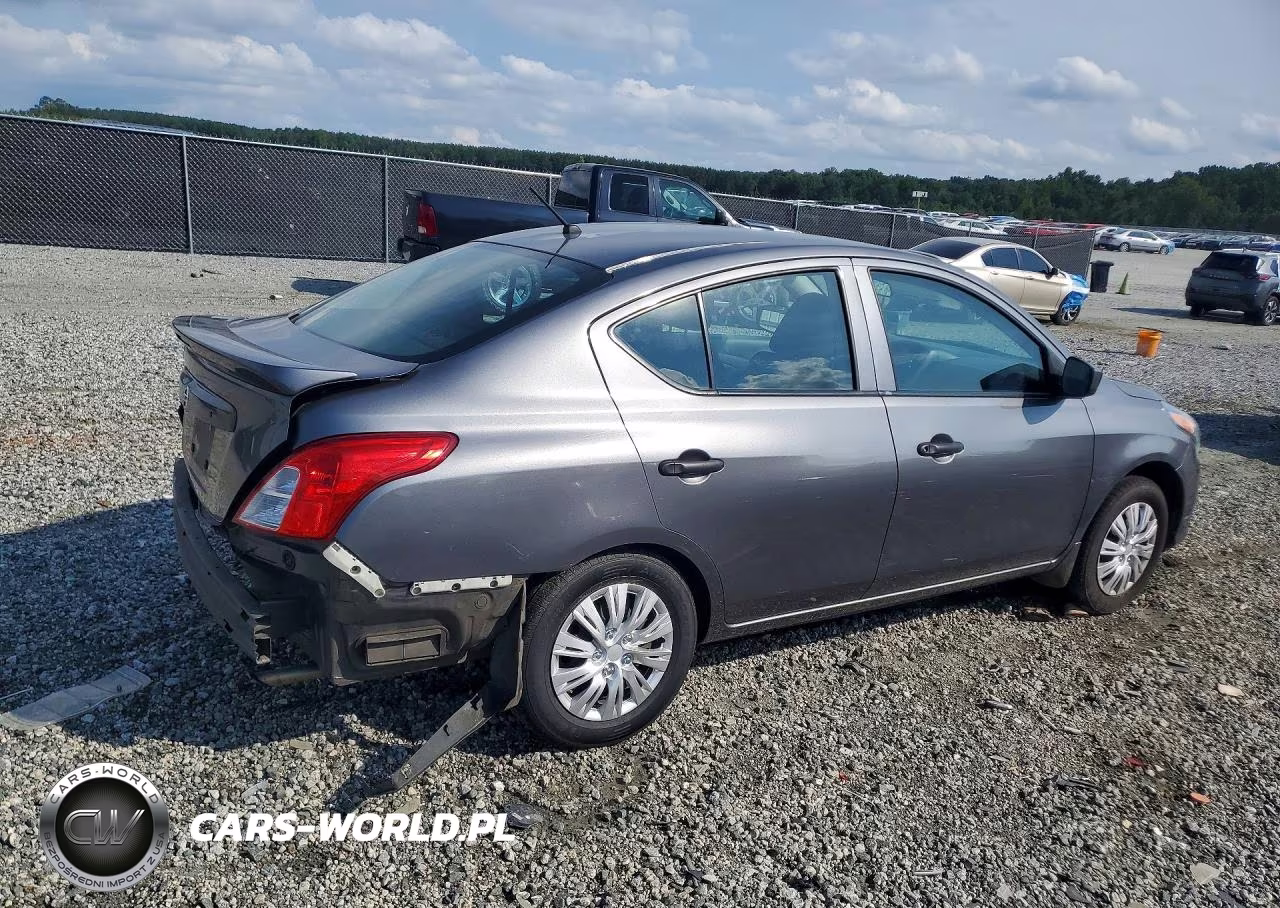 2018 Nissan Versa S Plus VIN:3N1CN7AP5JL833349 - 3