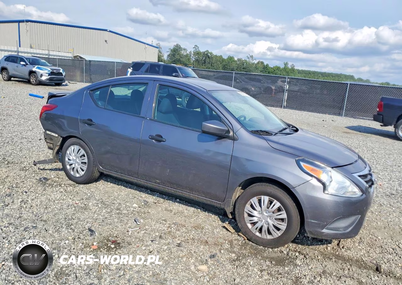 2018 Nissan Versa S Plus VIN:3N1CN7AP5JL833349 - 4