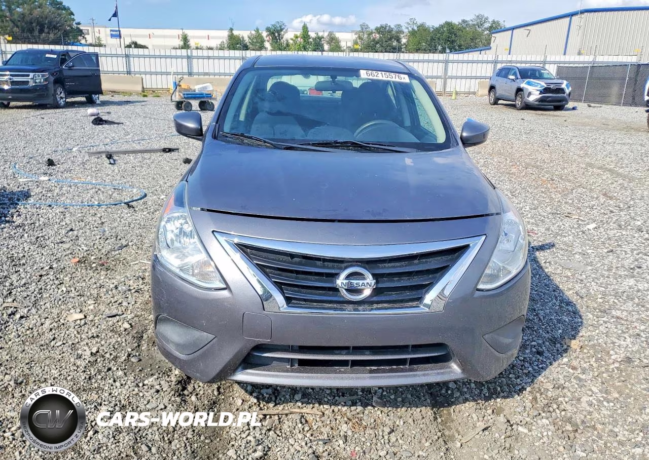 2018 Nissan Versa S Plus VIN:3N1CN7AP5JL833349 - 5