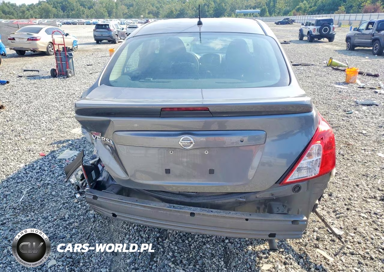 2018 Nissan Versa S Plus VIN:3N1CN7AP5JL833349 - 6