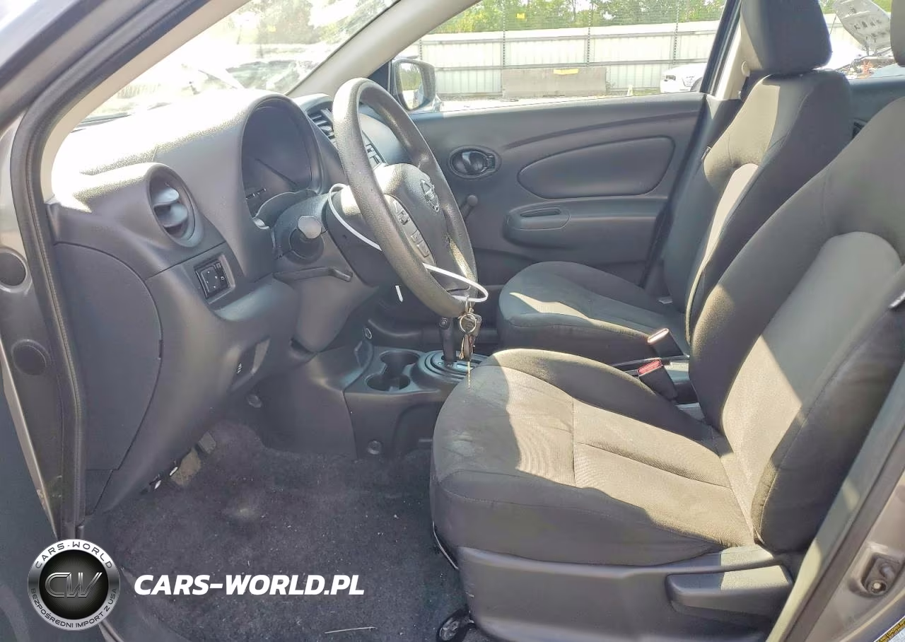 2018 Nissan Versa S Plus VIN:3N1CN7AP5JL833349 - 7