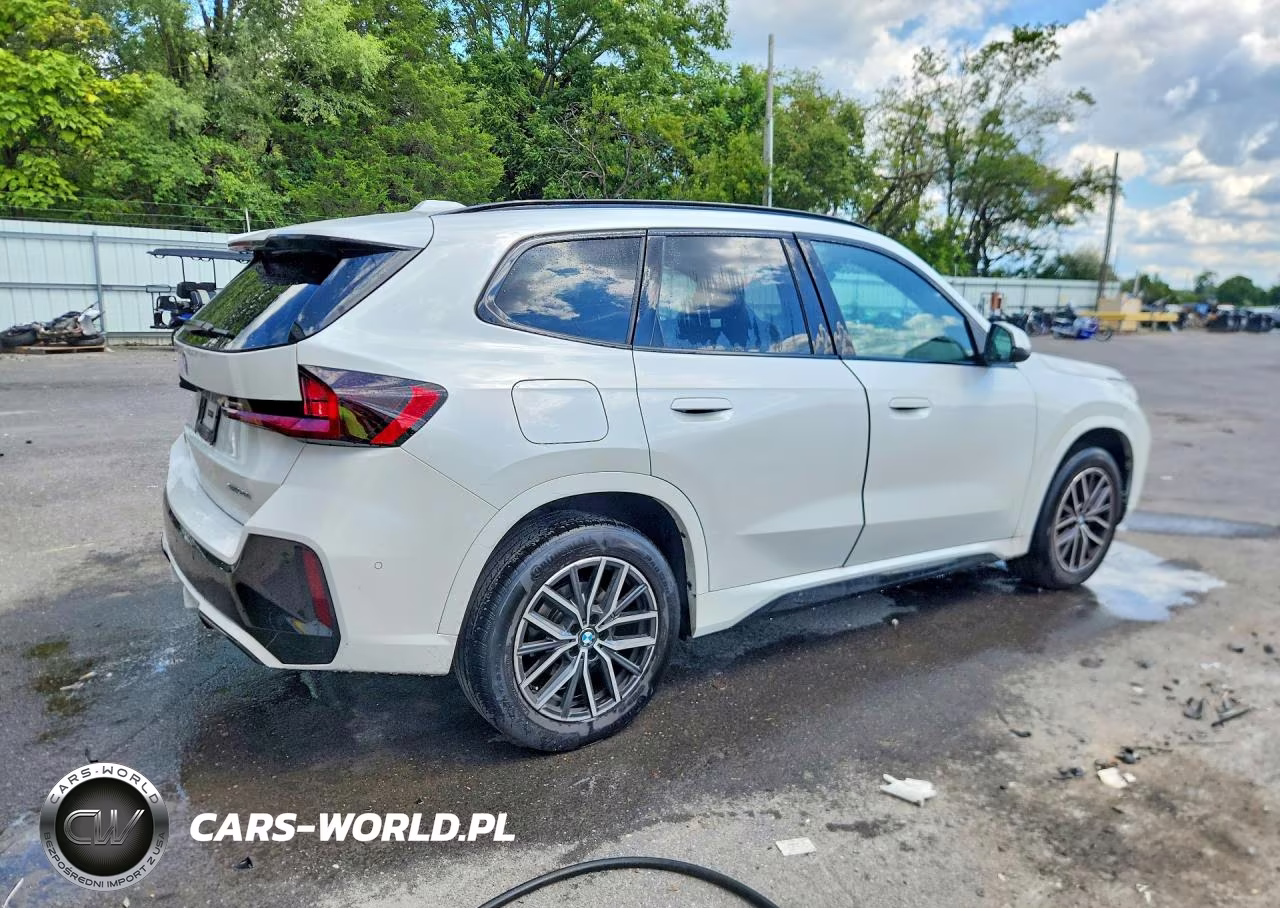 2025 BMW X1 xDrive28I VIN:WBX73EF01S5223876 - 3