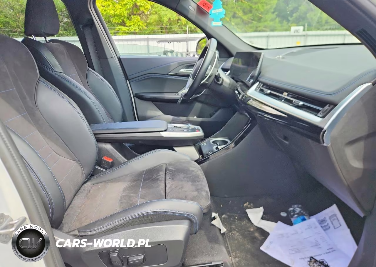2025 BMW X1 xDrive28I VIN:WBX73EF01S5223876 - 7