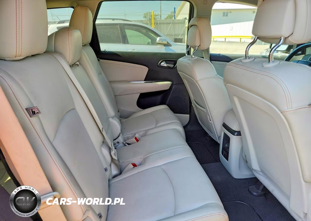 2011 Dodge Journey Lux VIN:3D4PH9FG2BT513677 - 11