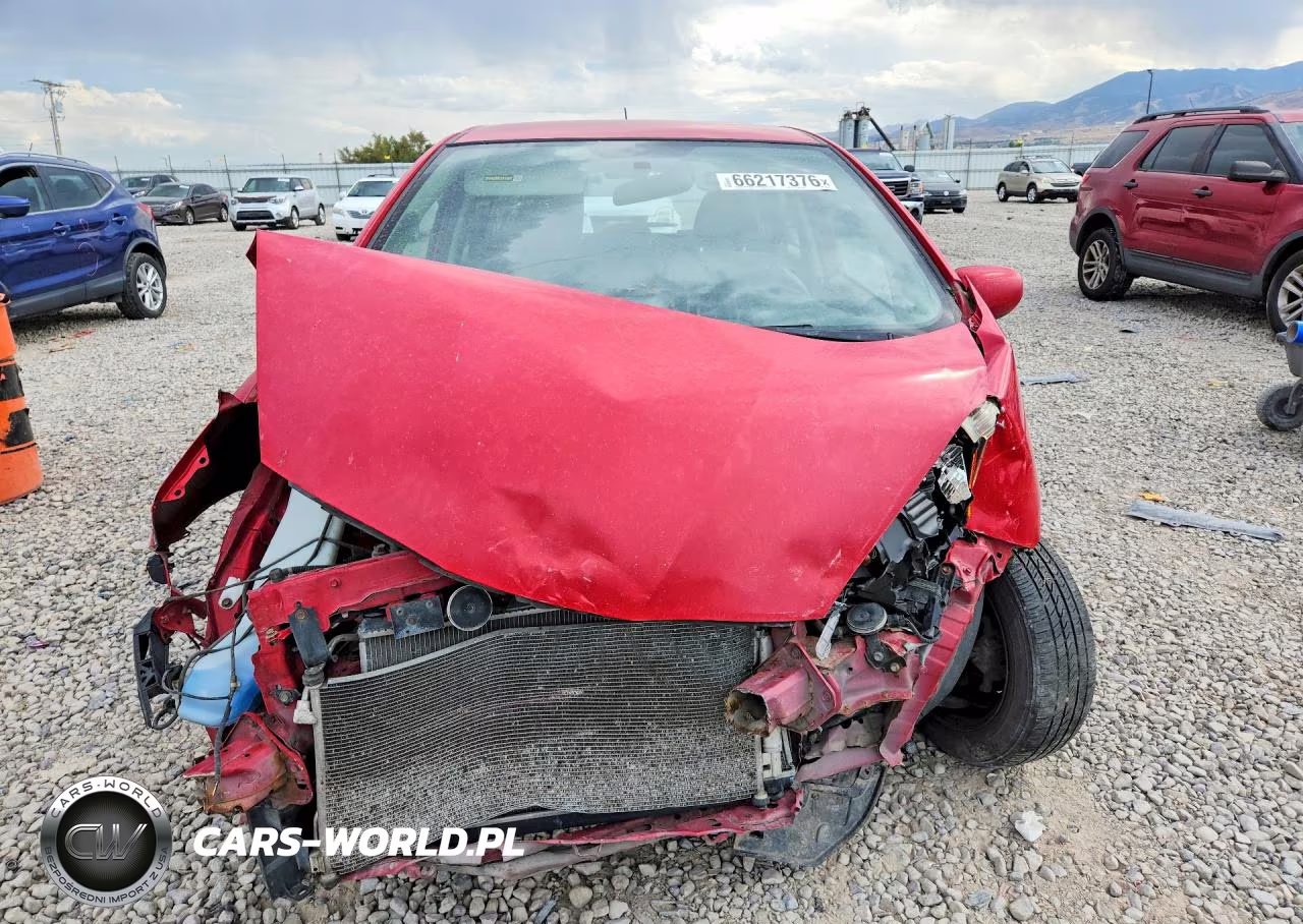 2013 Honda Fit VIN:JHMGE8G38DC060402 - 5