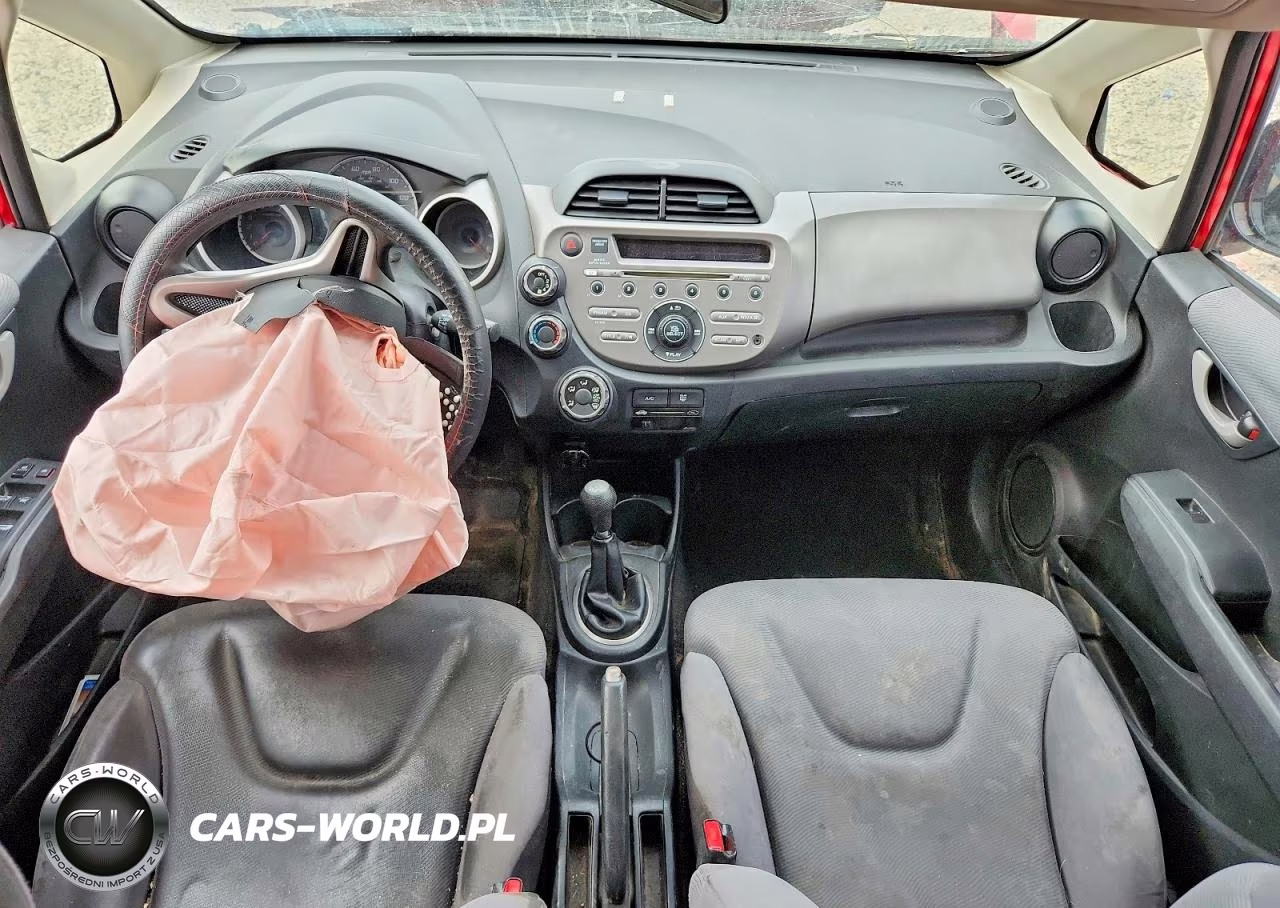 2013 Honda Fit VIN:JHMGE8G38DC060402 - 8