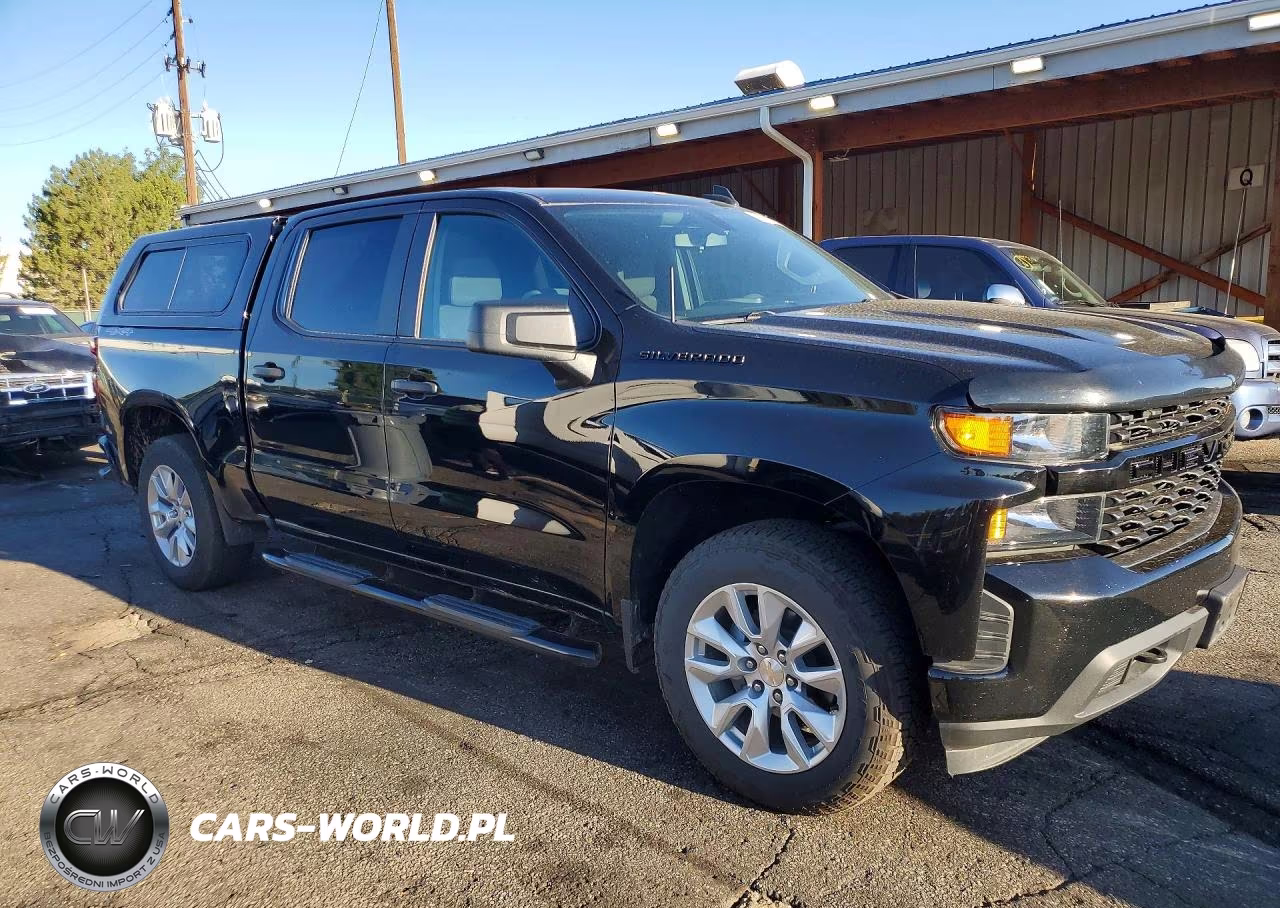 2021 Chevrolet Silverado K1500 Custom VIN:3GCPYBEK2MG327708 - 4