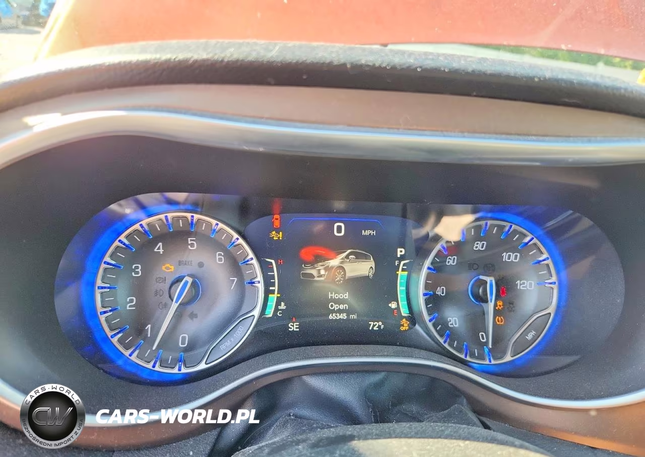 2018 Chrysler Pacifica Touring L Plus VIN:2C4RC1EG2JR157059 - 9