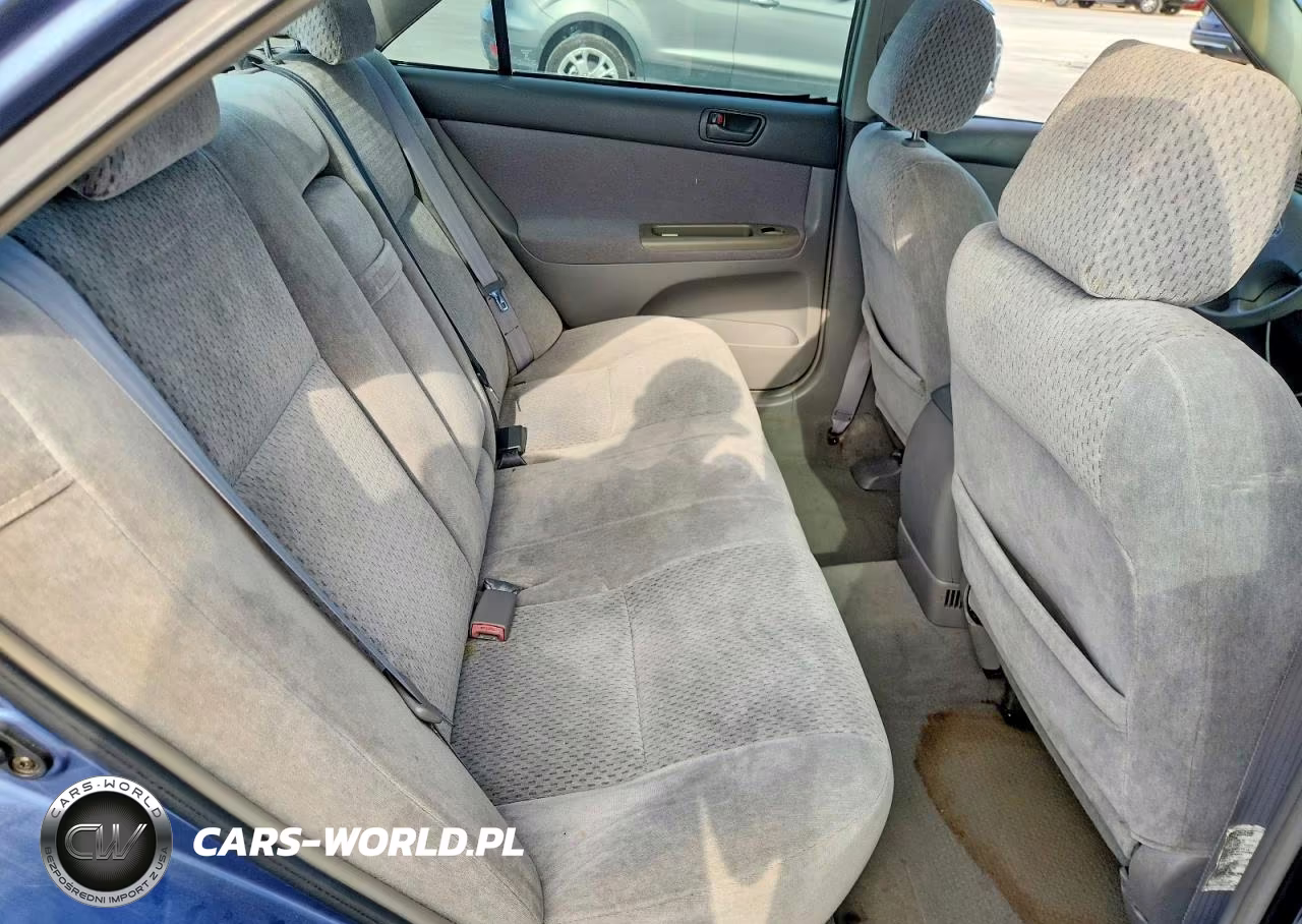 2003 Toyota Camry Le VIN:4T1BE32K33U212460 - 10