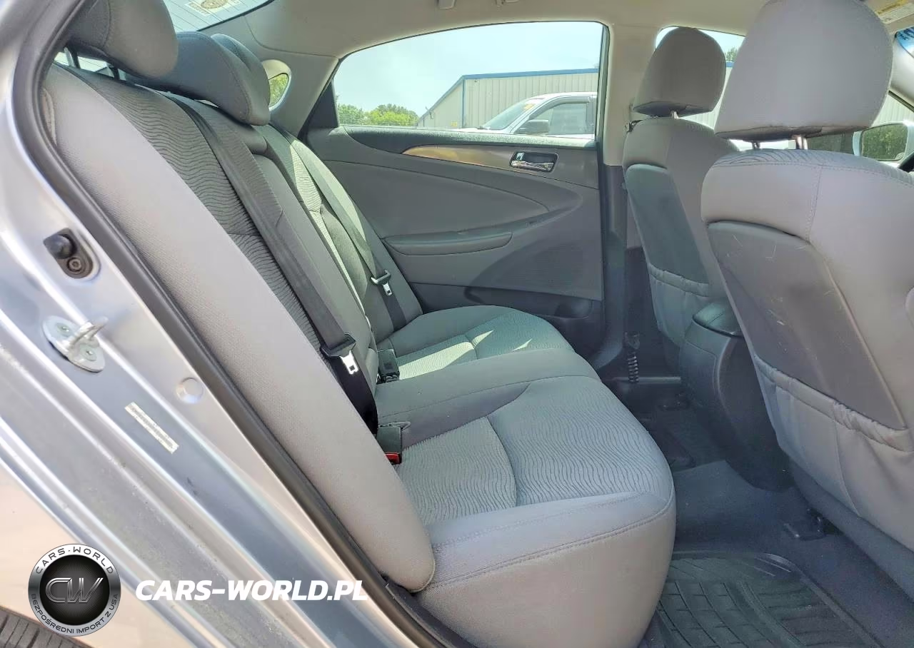 2015 Hyundai Sonata Hybrid Base VIN:KMHEC4A40FA130459 - 10