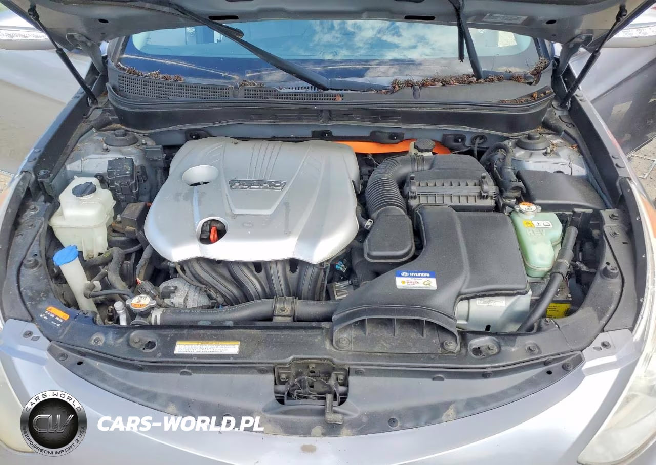 2015 Hyundai Sonata Hybrid Base VIN:KMHEC4A40FA130459 - 11
