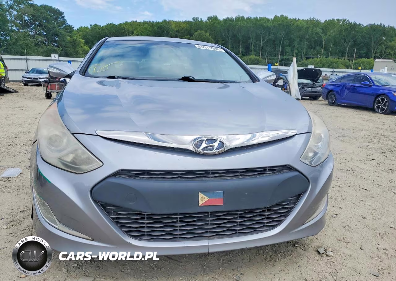 2015 Hyundai Sonata Hybrid Base VIN:KMHEC4A40FA130459 - 5
