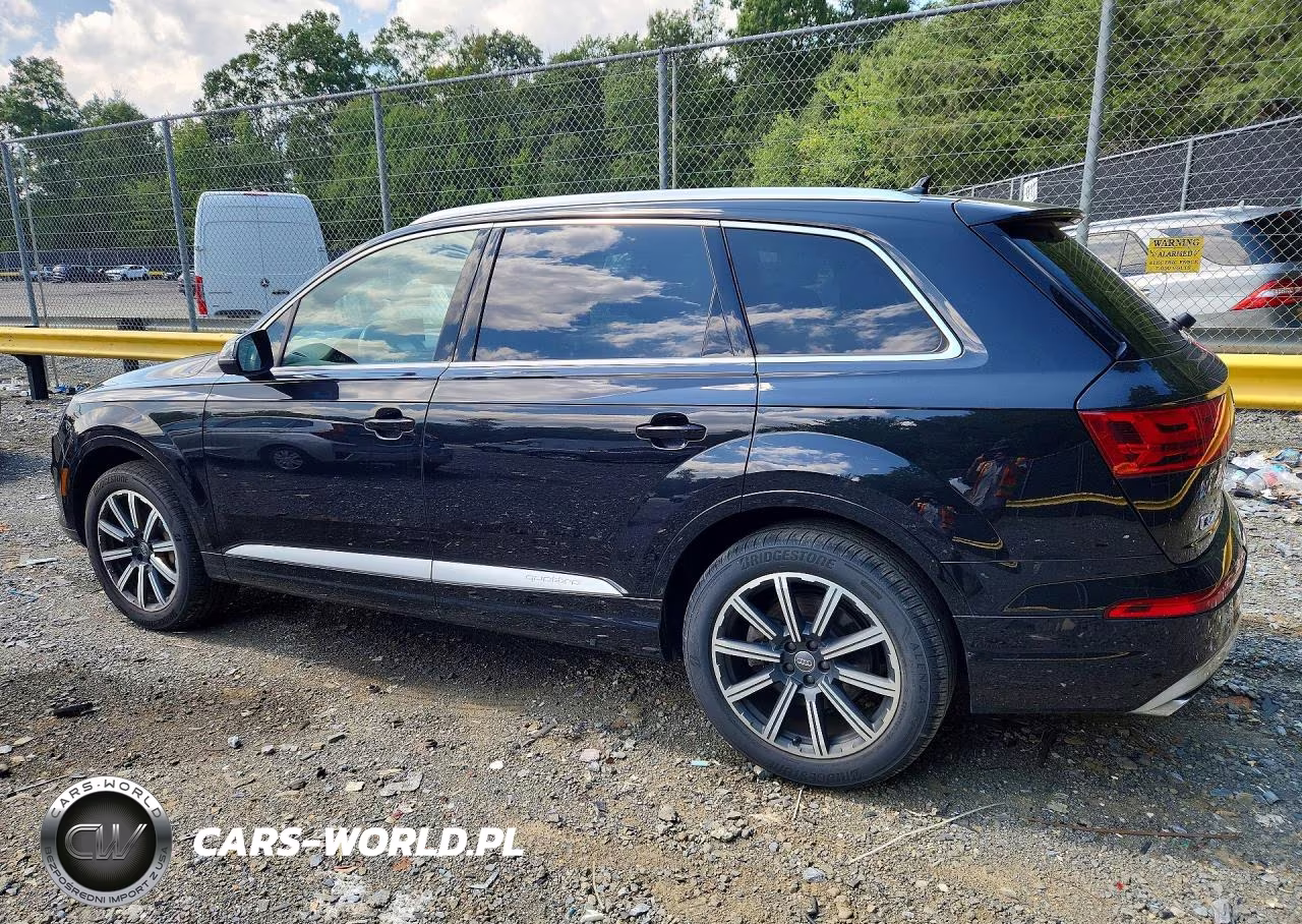 2017 Audi Q7 Premium Plus VIN:WA1LAAF77HD013766 - 2