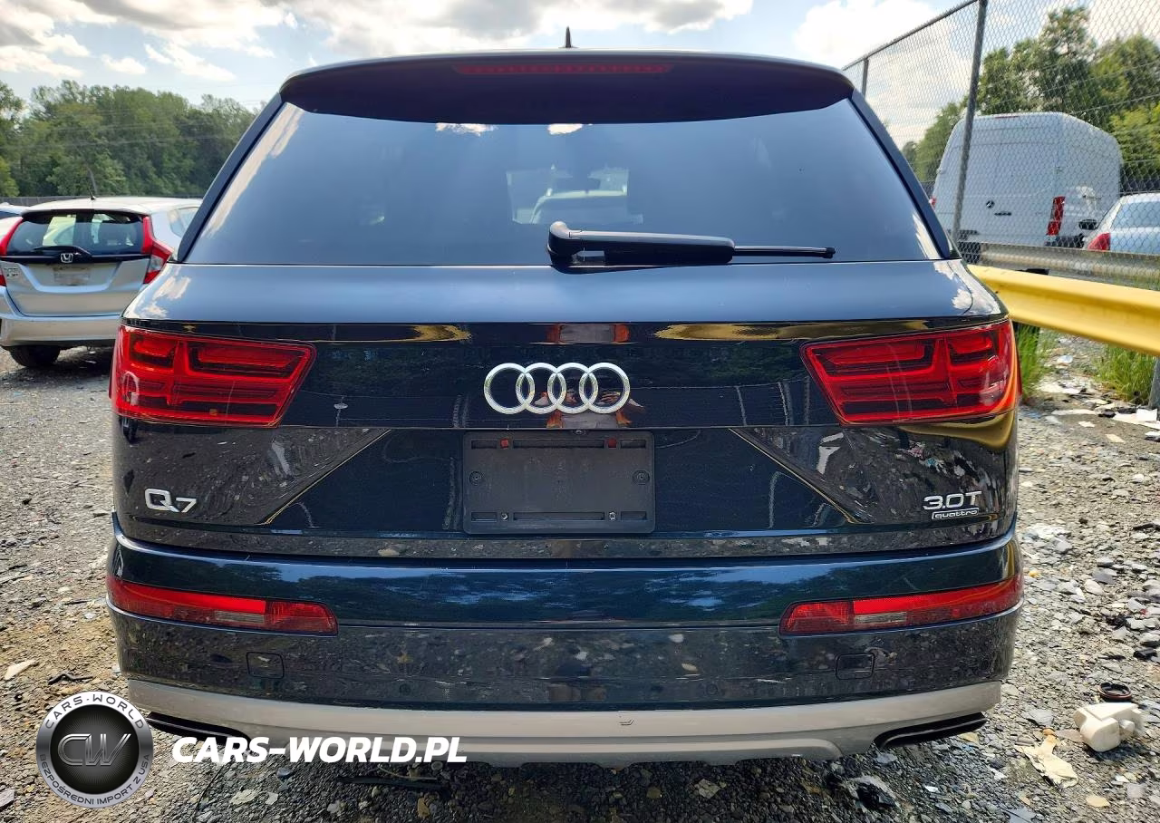 2017 Audi Q7 Premium Plus VIN:WA1LAAF77HD013766 - 6