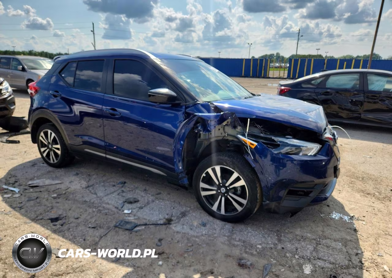 2020 Nissan Kicks Sr VIN:3N1CP5DV2LL552945 - 4