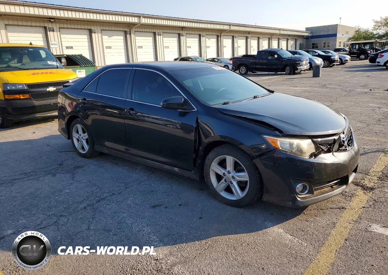 2013 Toyota Camry Se VIN:4T1BF1FK1DU711044 - 4