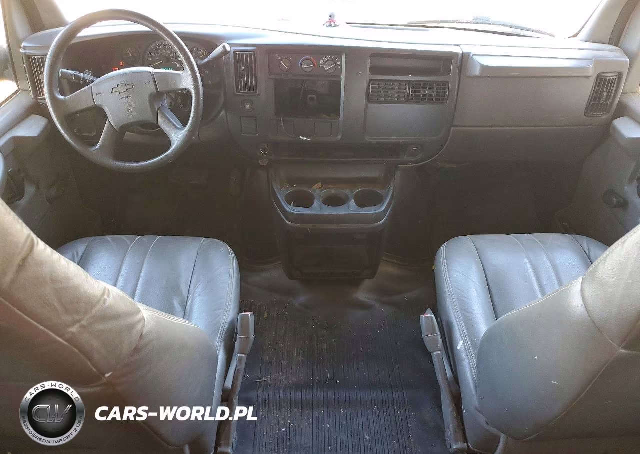 2005 Chevrolet Express G1500 VIN:1GCFG15X551156179 - 8