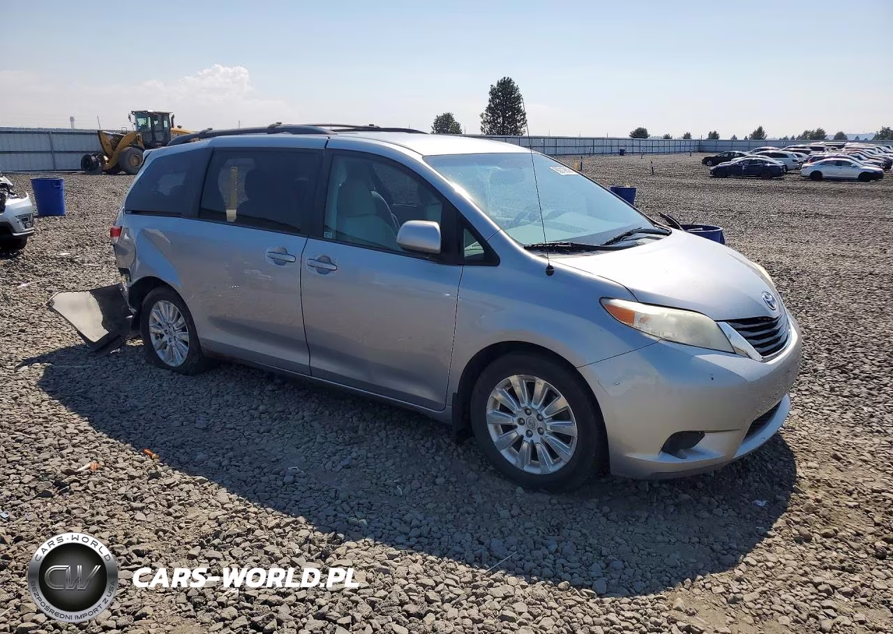 2012 Toyota Sienna Le VIN:5TDJK3DC4CS041477 - 4