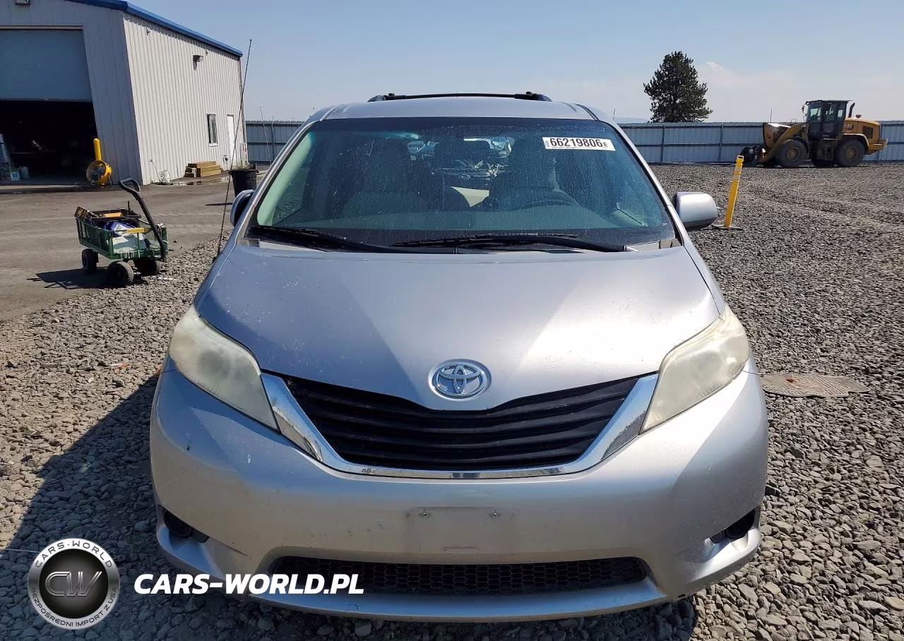 2012 Toyota Sienna Le VIN:5TDJK3DC4CS041477 - 5