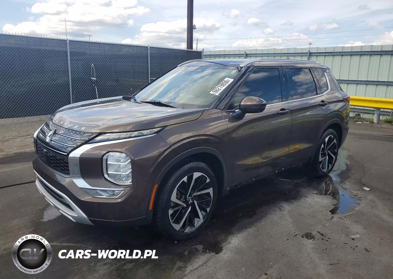 2022 Mitsubishi Outlander Sel
