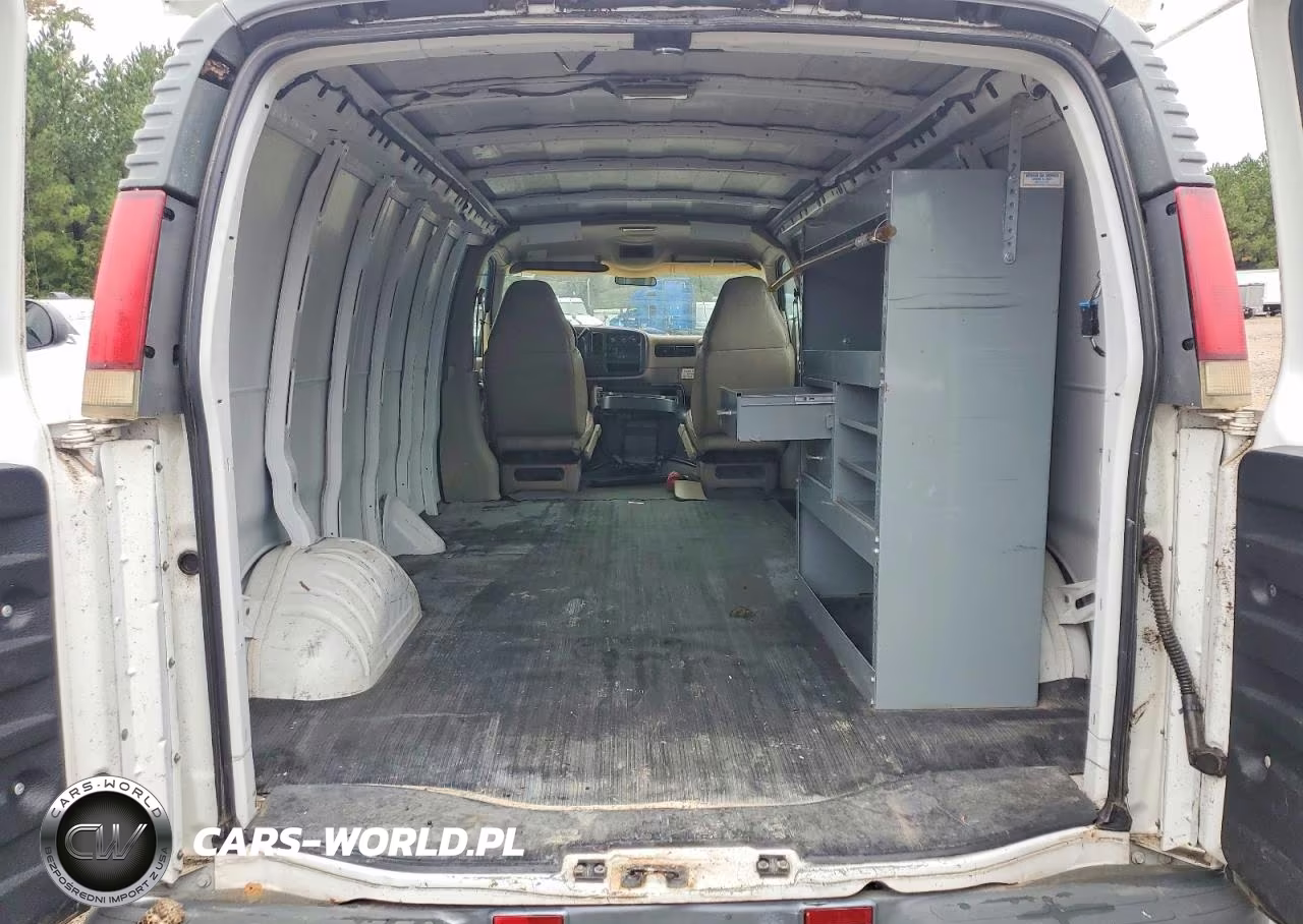 1999 GMC Savana G3500 VIN:1GTHG39F0X1091170 - 10