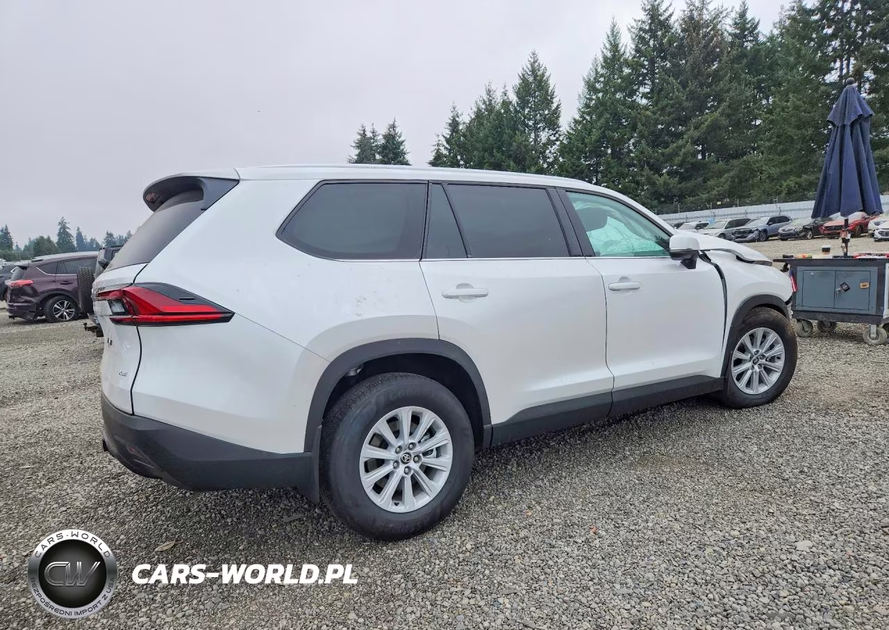 2026 Toyota Grand Highlander Hybrid Xle VIN:5TDACAB57TS102469 - 3