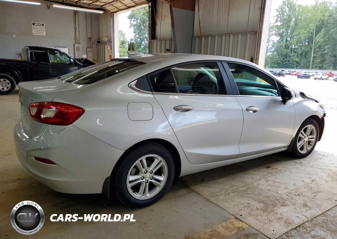 2016 Chevrolet Cruze Lt VIN:1G1BE5SM2G7269084 - 3