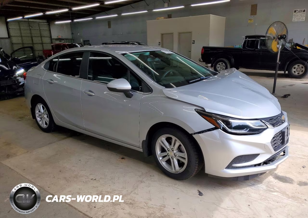 2016 Chevrolet Cruze Lt VIN:1G1BE5SM2G7269084 - 4