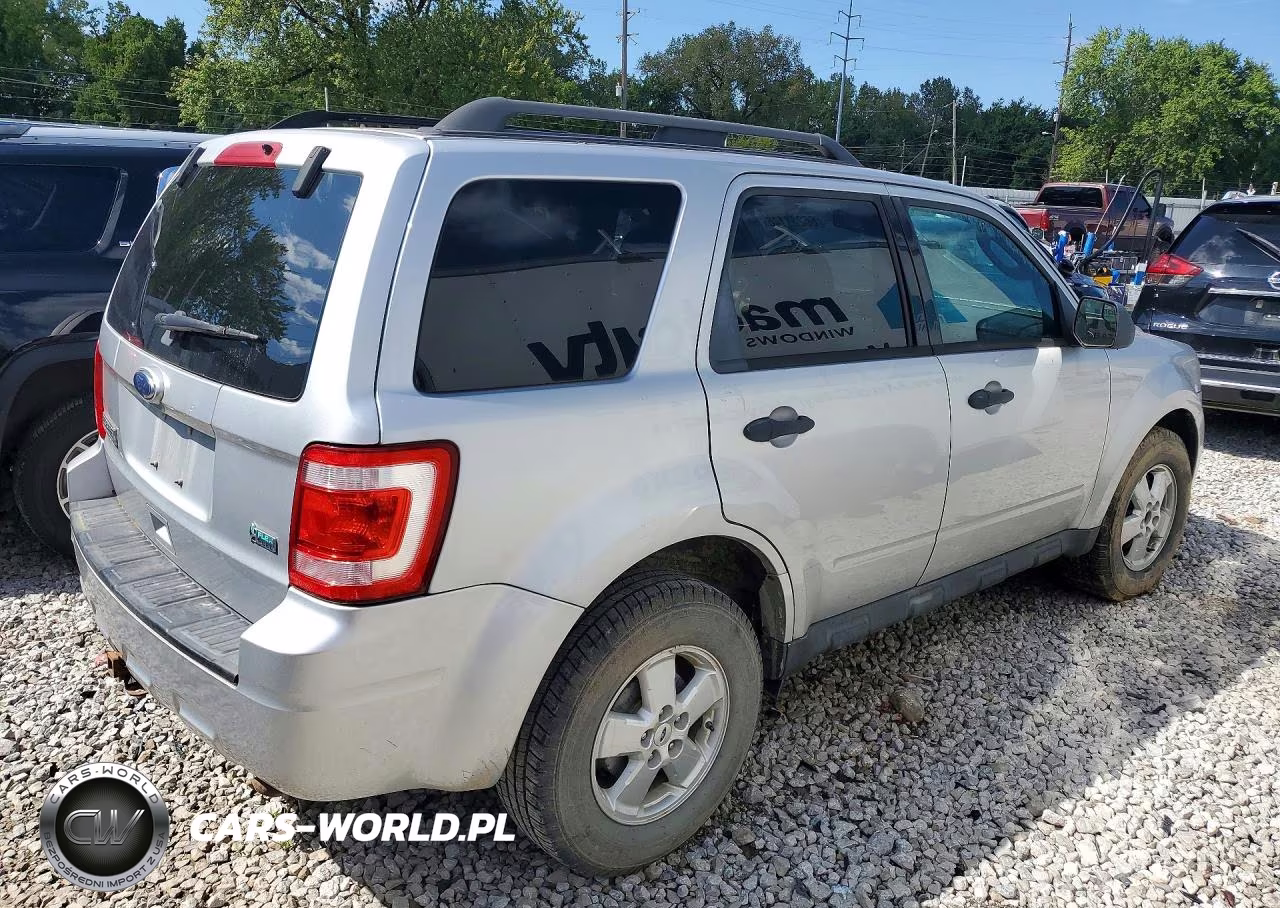 2010 Ford Escape Xlt VIN:1FMCU9DG6AKC06468 - 3