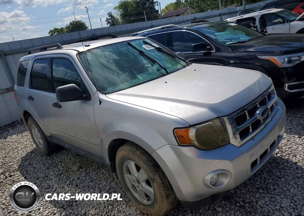 2010 Ford Escape Xlt VIN:1FMCU9DG6AKC06468 - 4