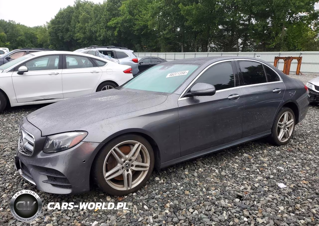 2018 Mercedes-Benz E 300 4Matic VIN:WDDZF4KB1JA351626 - 1