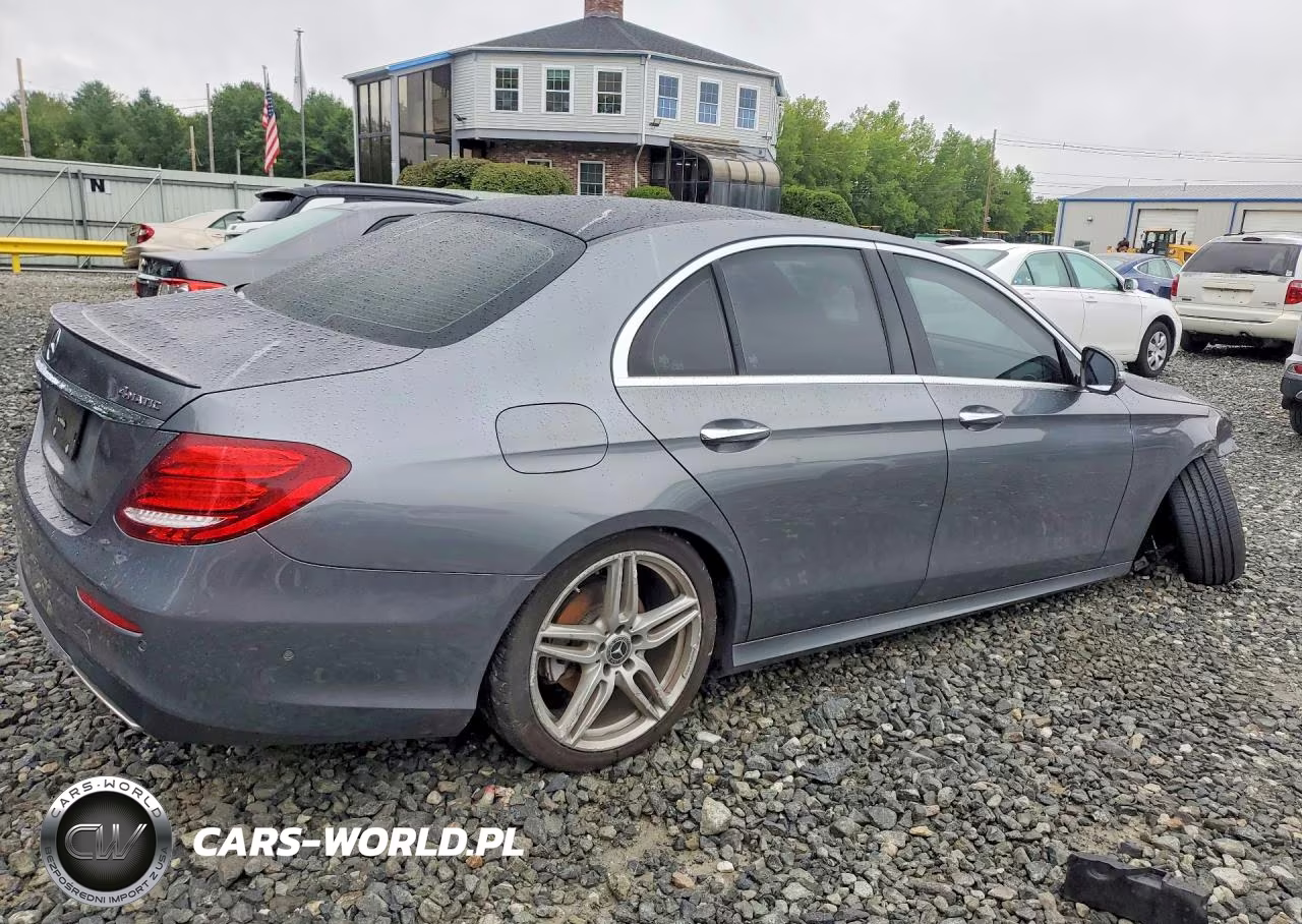 2018 Mercedes-Benz E 300 4Matic VIN:WDDZF4KB1JA351626 - 3