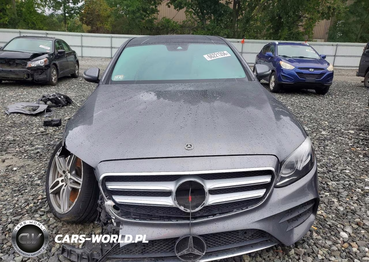 2018 Mercedes-Benz E 300 4Matic VIN:WDDZF4KB1JA351626 - 5