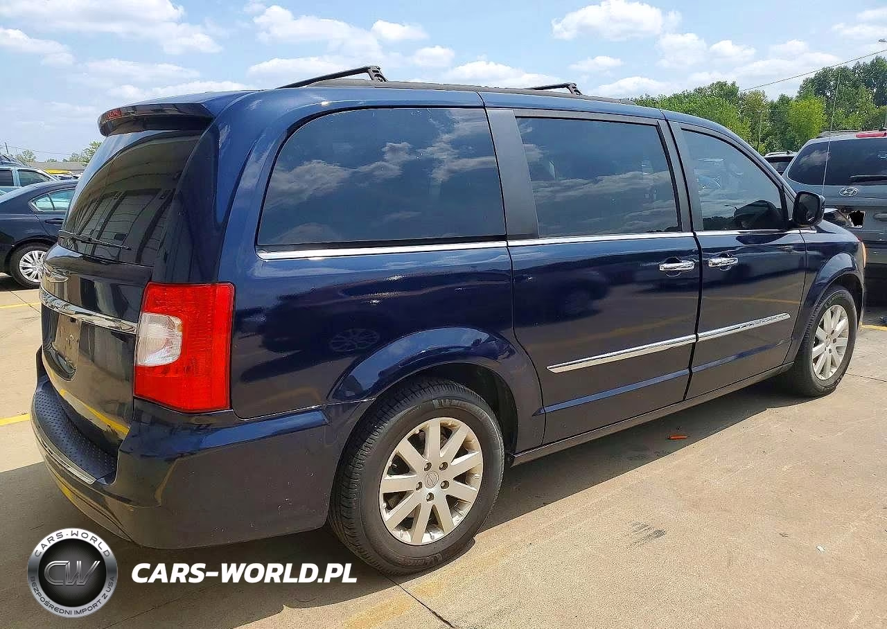 2016 Chrysler Town & Country Touring VIN:2C4RC1BG9GR261531 - 3