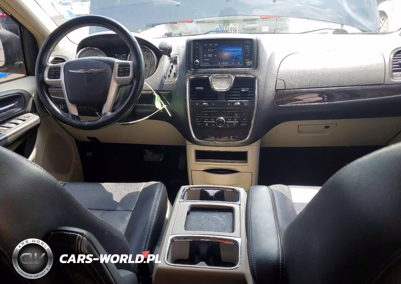 2016 Chrysler Town & Country Touring VIN:2C4RC1BG9GR261531 - 8