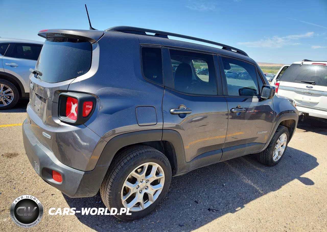 2018 Jeep Renegade Latitude VIN:ZACCJBBB5JPH00807 - 3