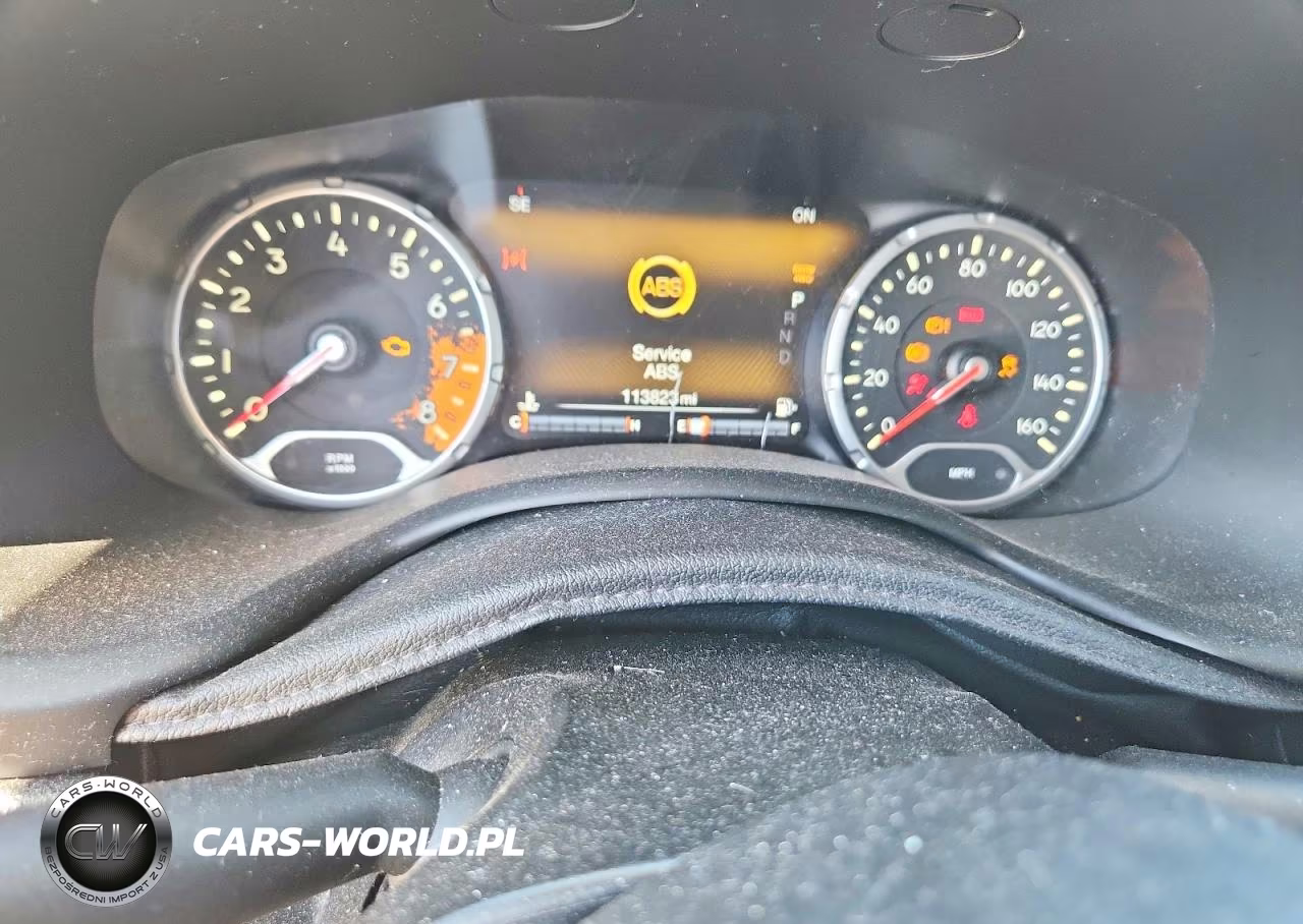 2018 Jeep Renegade Latitude VIN:ZACCJBBB5JPH00807 - 9