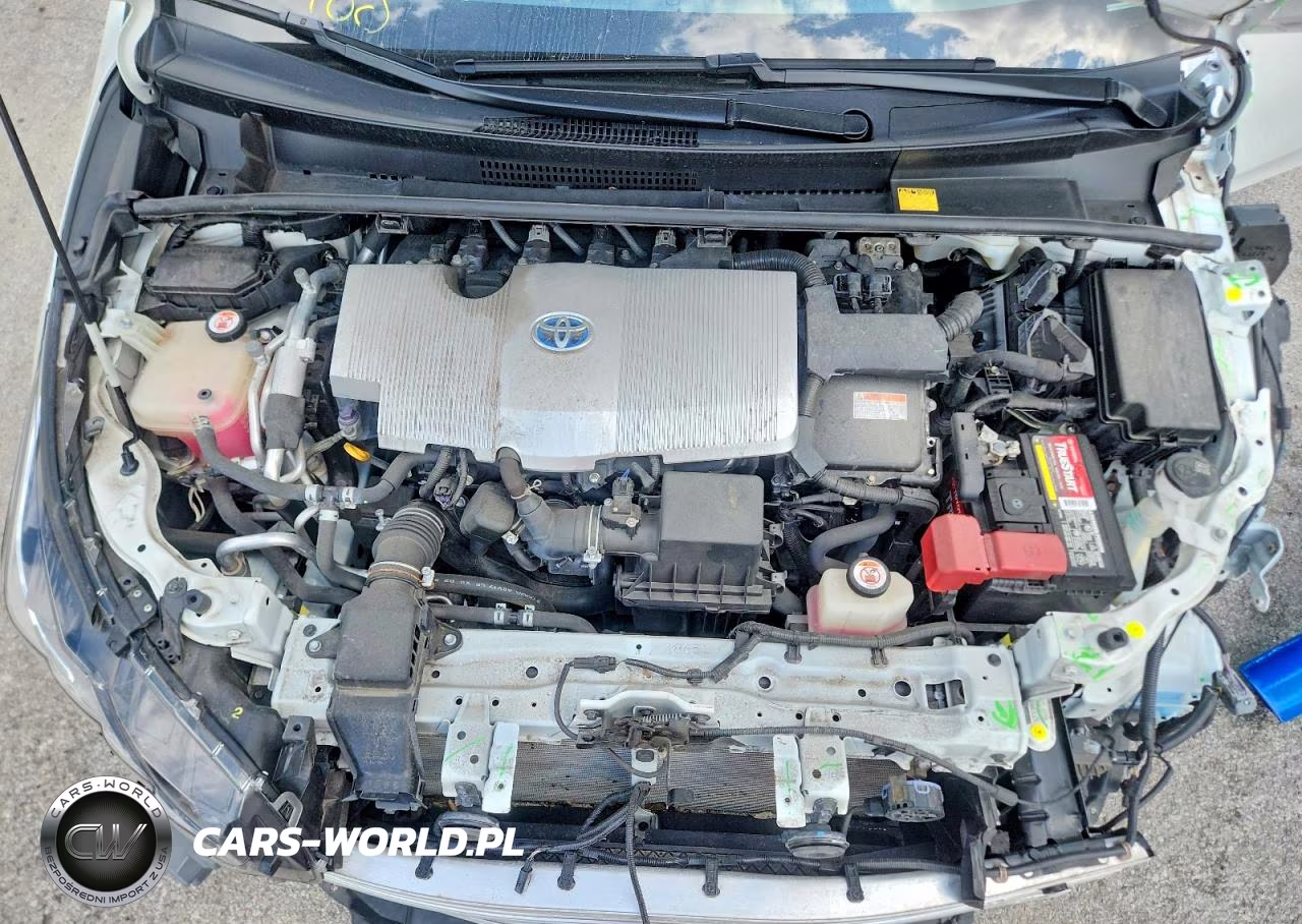 2018 Toyota Prius Prime Advanced VIN:JTDKARFP4J3087108 - 11