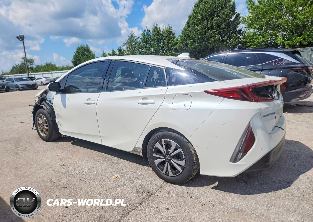 2018 Toyota Prius Prime Advanced VIN:JTDKARFP4J3087108 - 2