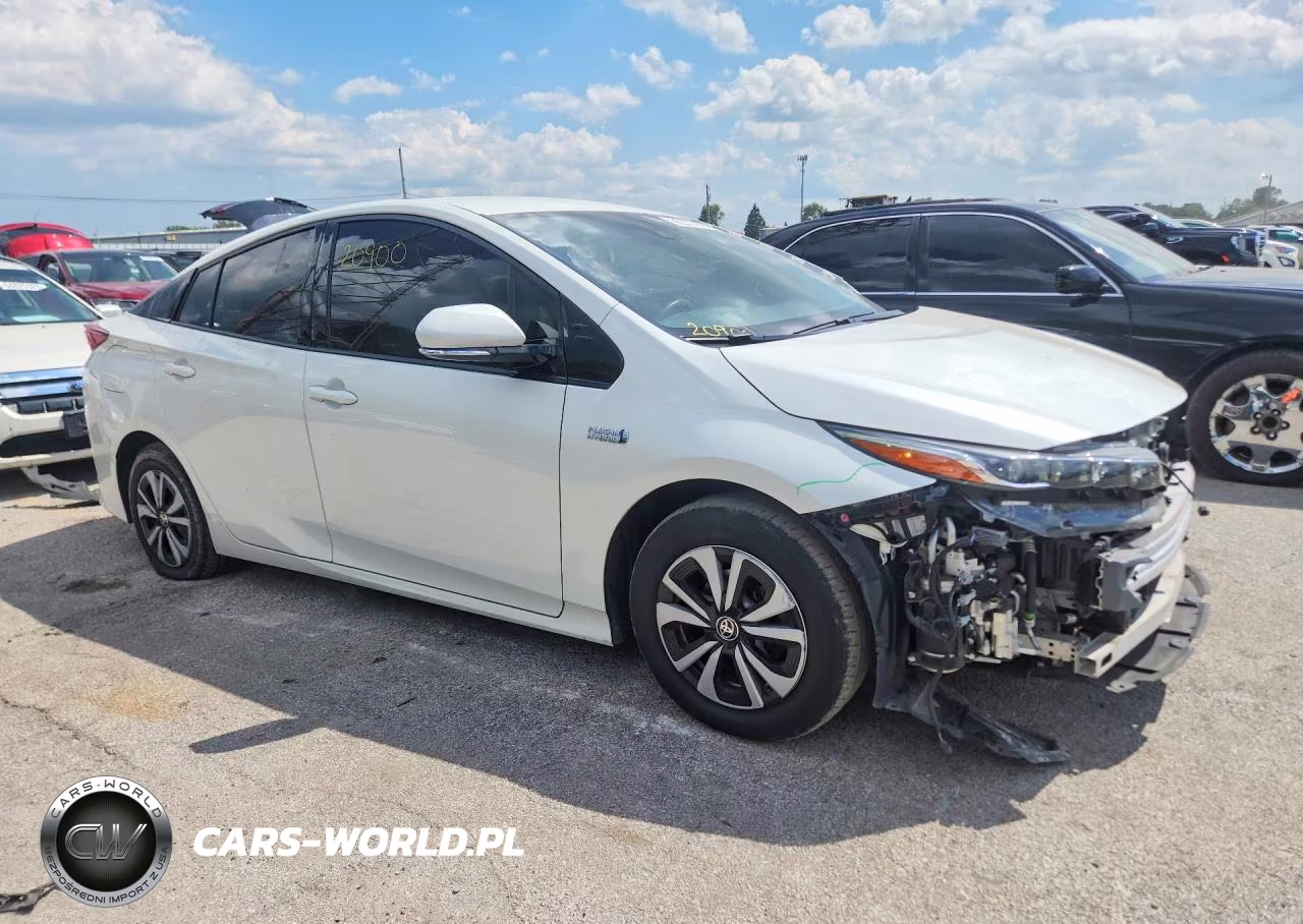 2018 Toyota Prius Prime Advanced VIN:JTDKARFP4J3087108 - 4