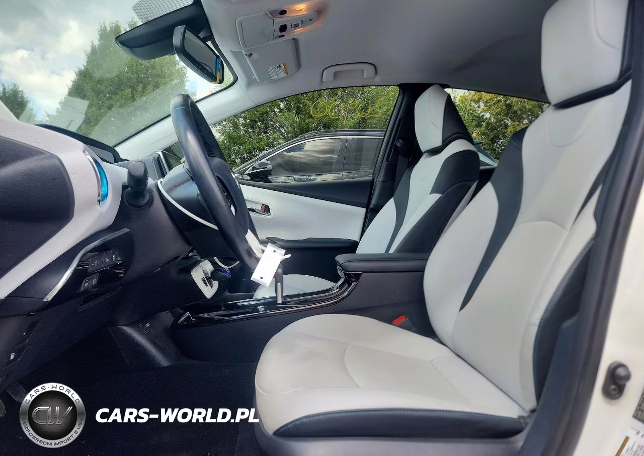 2018 Toyota Prius Prime Advanced VIN:JTDKARFP4J3087108 - 7