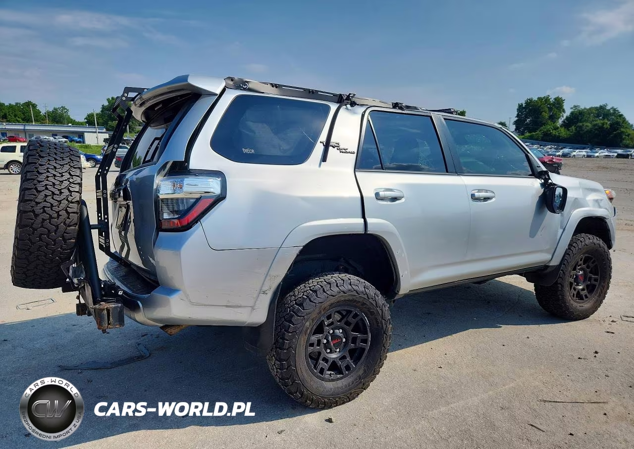 2020 Toyota 4Runner Trd Off-Road Premium VIN:JTEBU5JR5L5751752 - 3