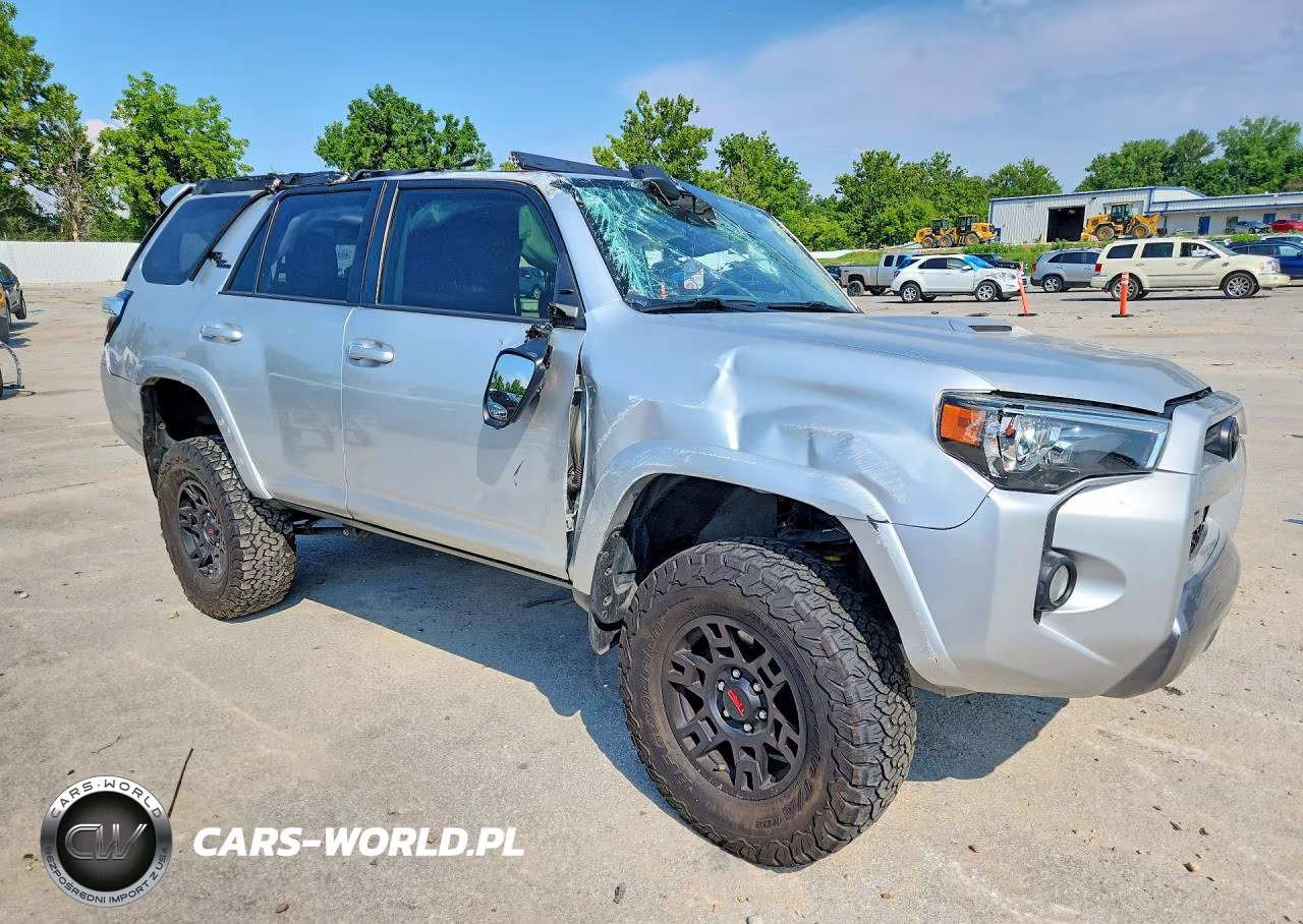 2020 Toyota 4Runner Trd Off-Road Premium VIN:JTEBU5JR5L5751752 - 4