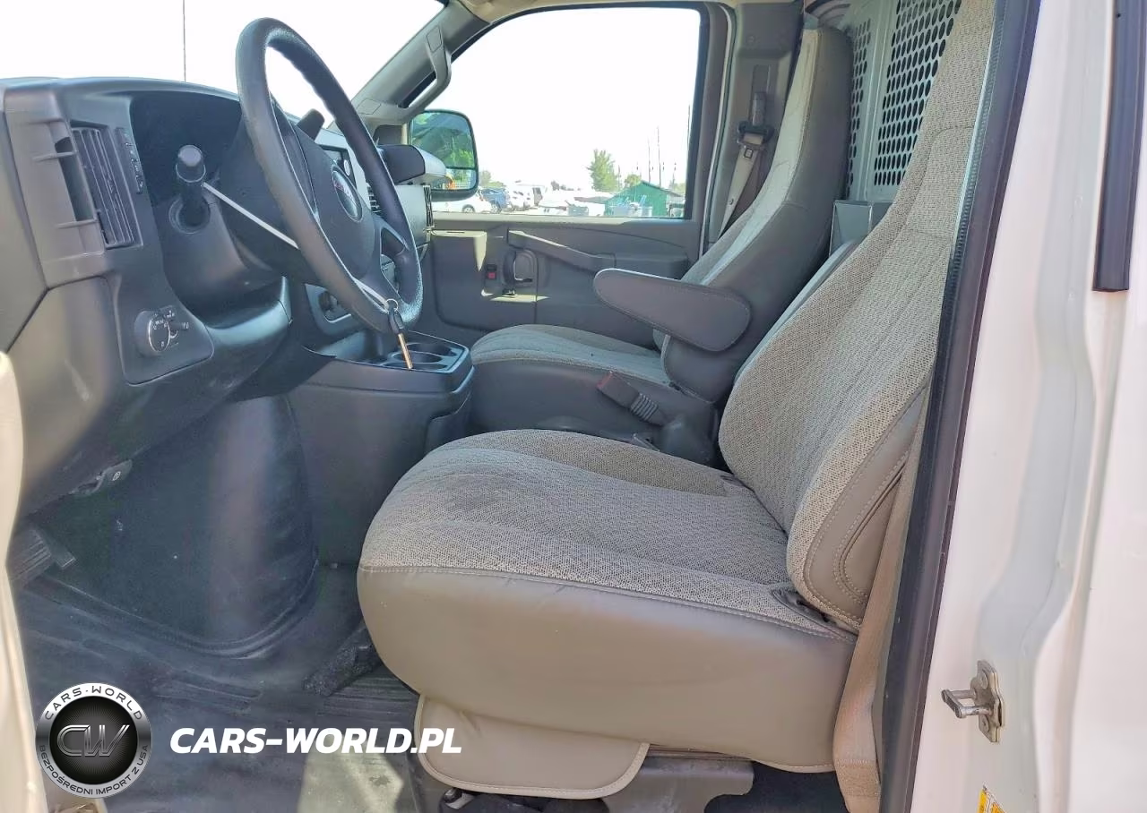 2023 GMC Savana G2500 VIN:1GTW7AFP2P1163060 - 7