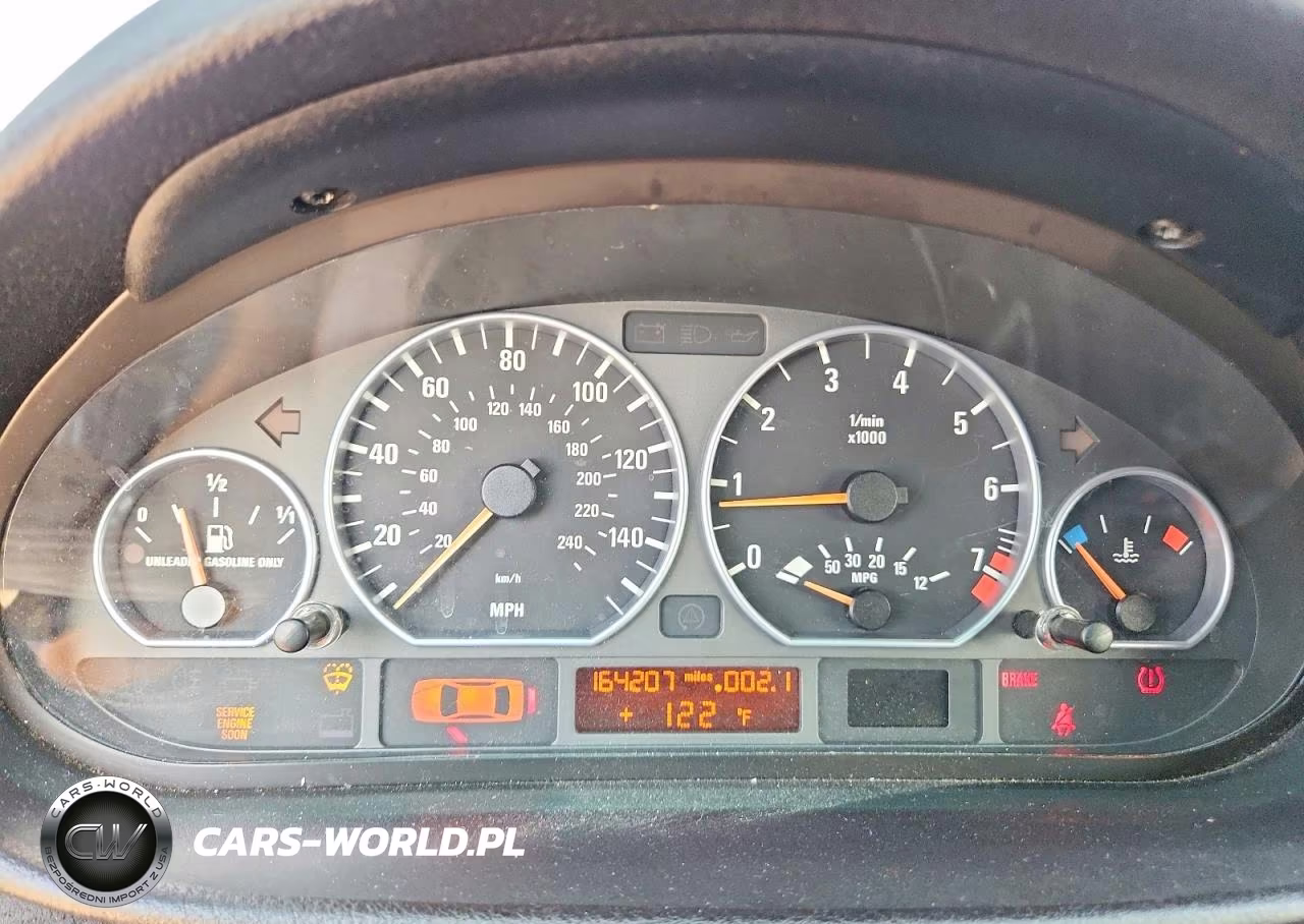 2005 BMW 330 Ci VIN:WBABW53445PL48740 - 9