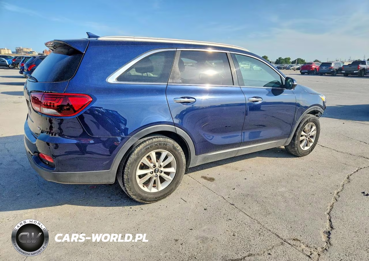 2019 Kia Sorento Lx VIN:5XYPG4A33KG532561 - 3