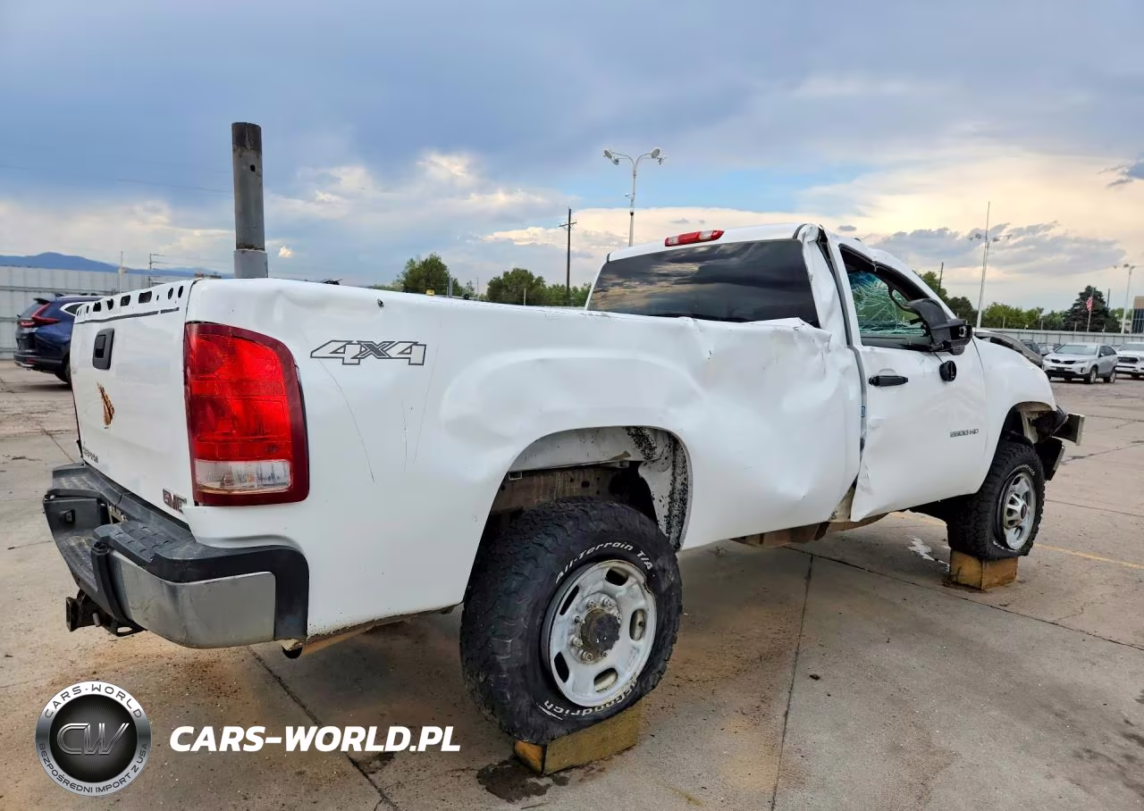 2014 GMC Sierra K2500 Heavy Duty VIN:1GT02ZCG0EF117542 - 3
