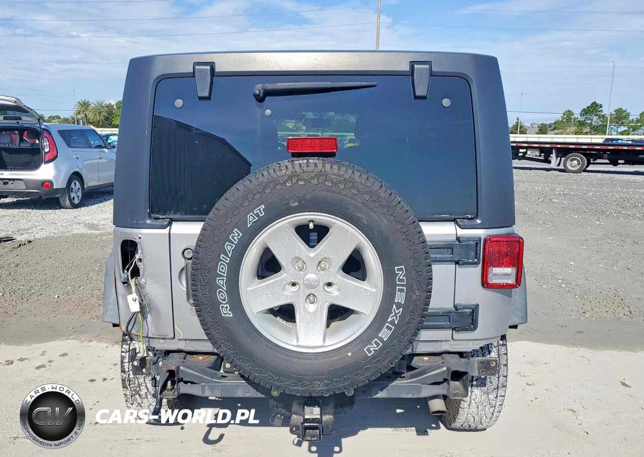 2017 Jeep Wrangler Unlimited Sport VIN:1C4BJWDG3HL616849 - 6