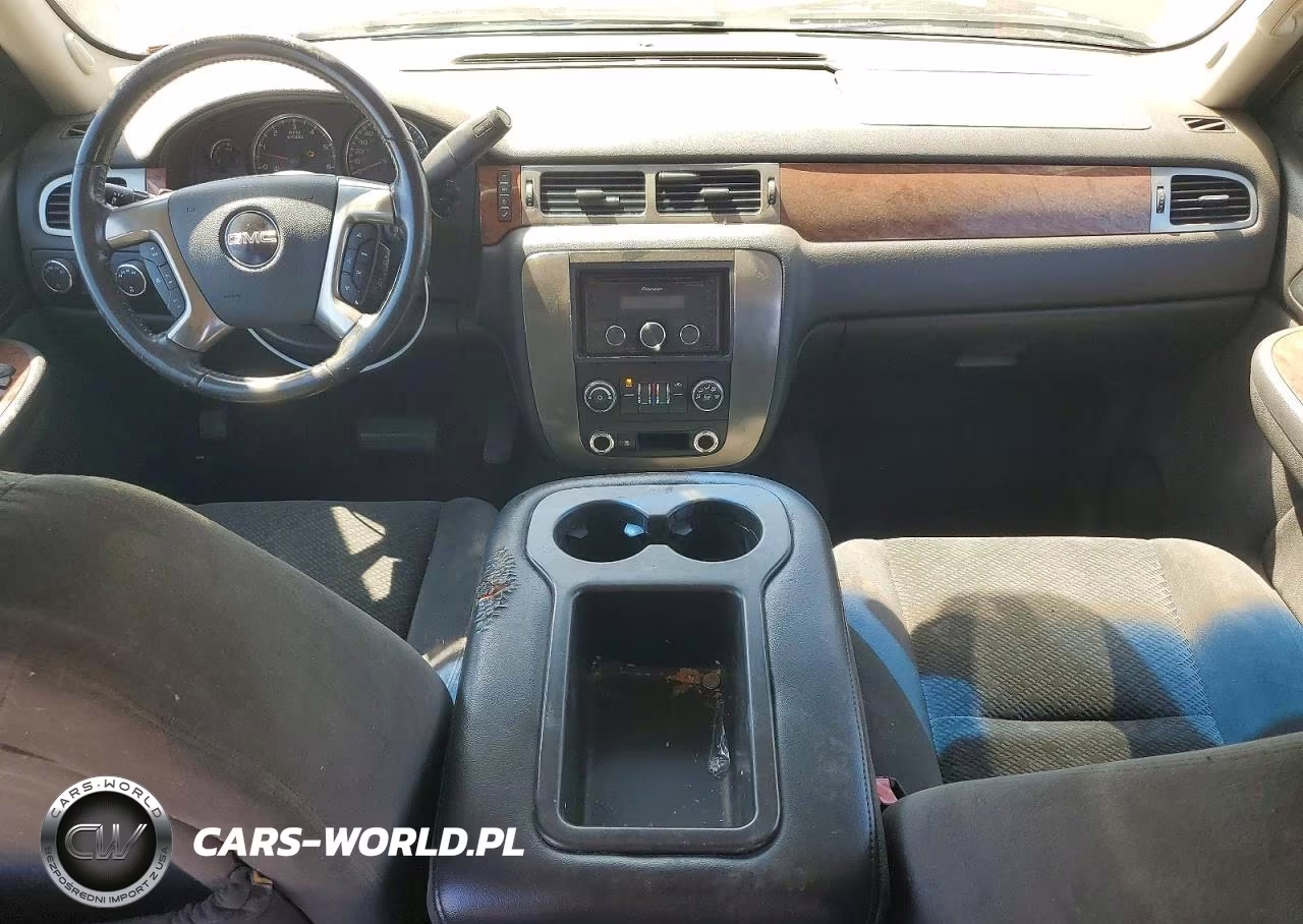 2007 GMC Yukon VIN:1GKFK13097R215845 - 8